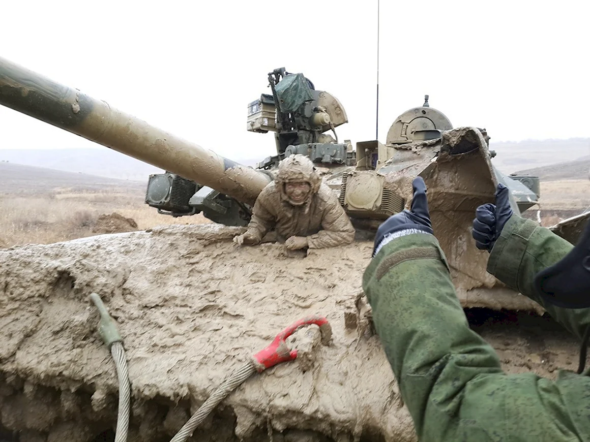 Водитель танка т72 Громов Николай Анатольевич
