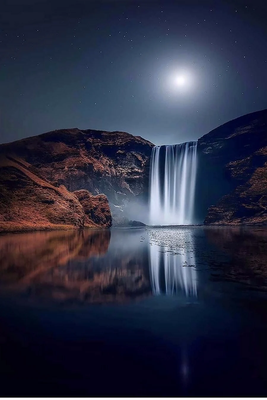 Водопад ночью