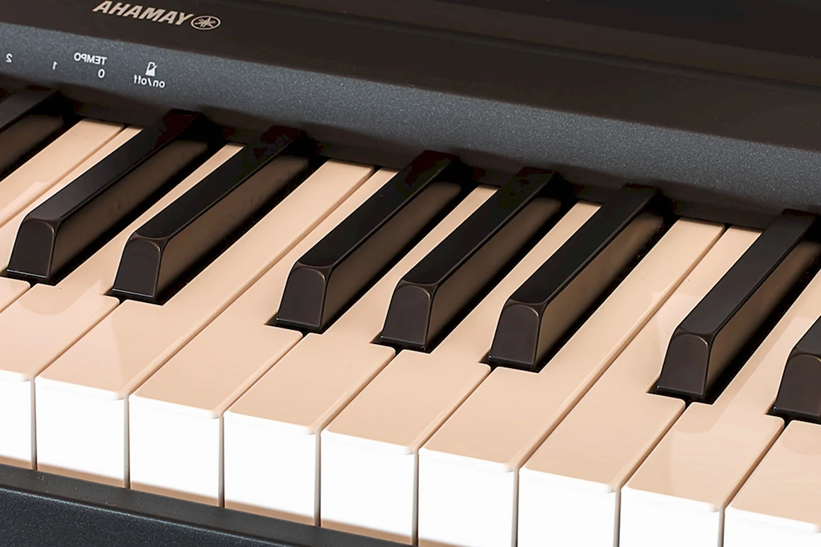 Yamaha Electric Keyboard