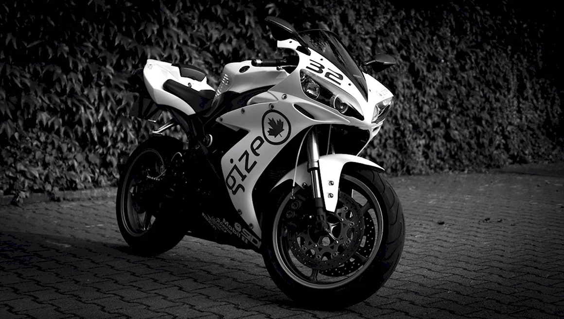 Yamaha r1
