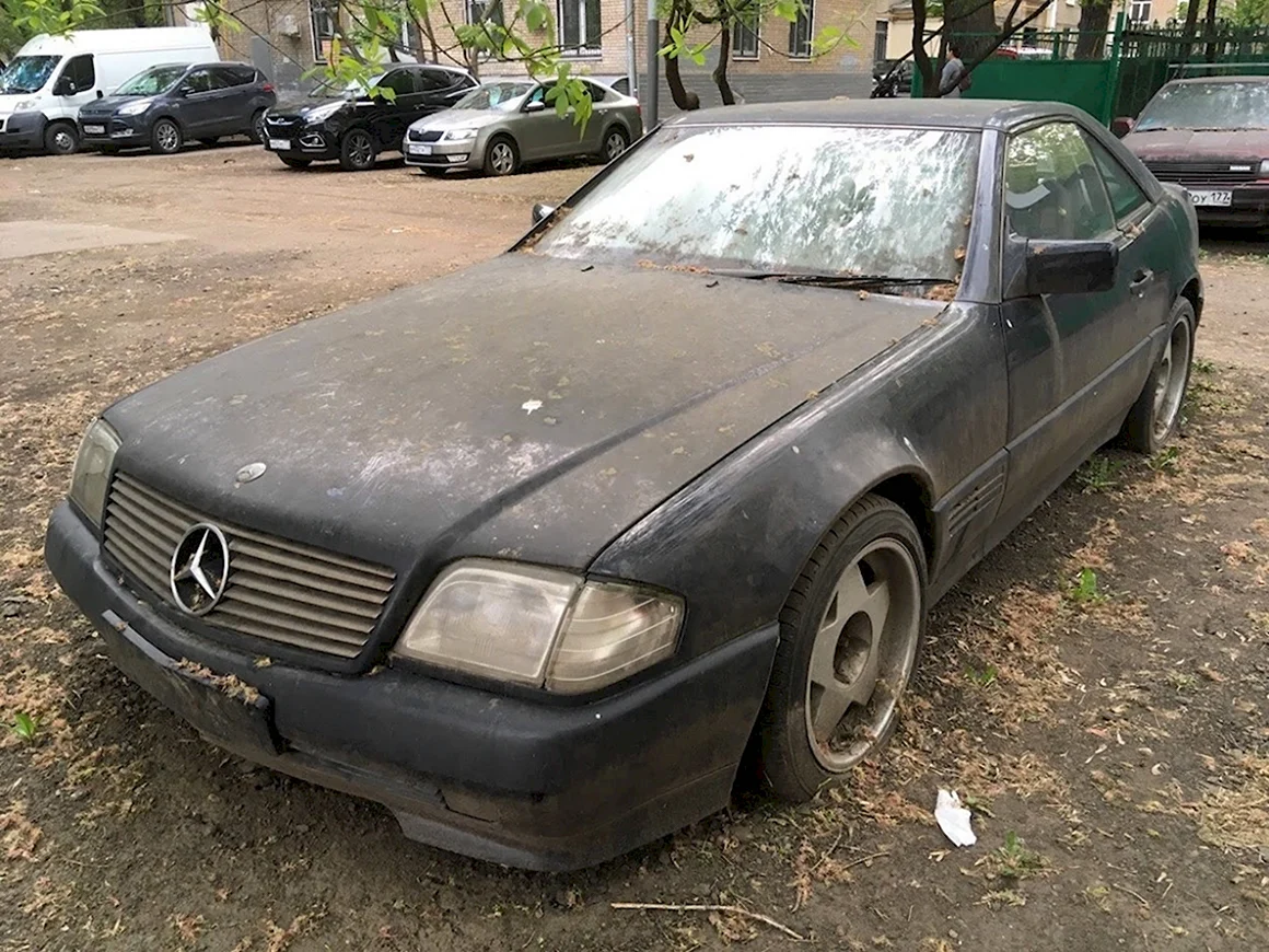 Заброшенный Мерседес 500