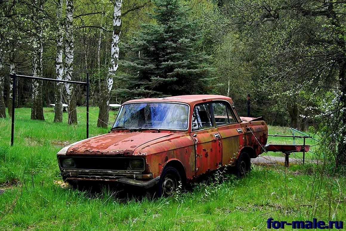 Заброшенный Москвич 2140