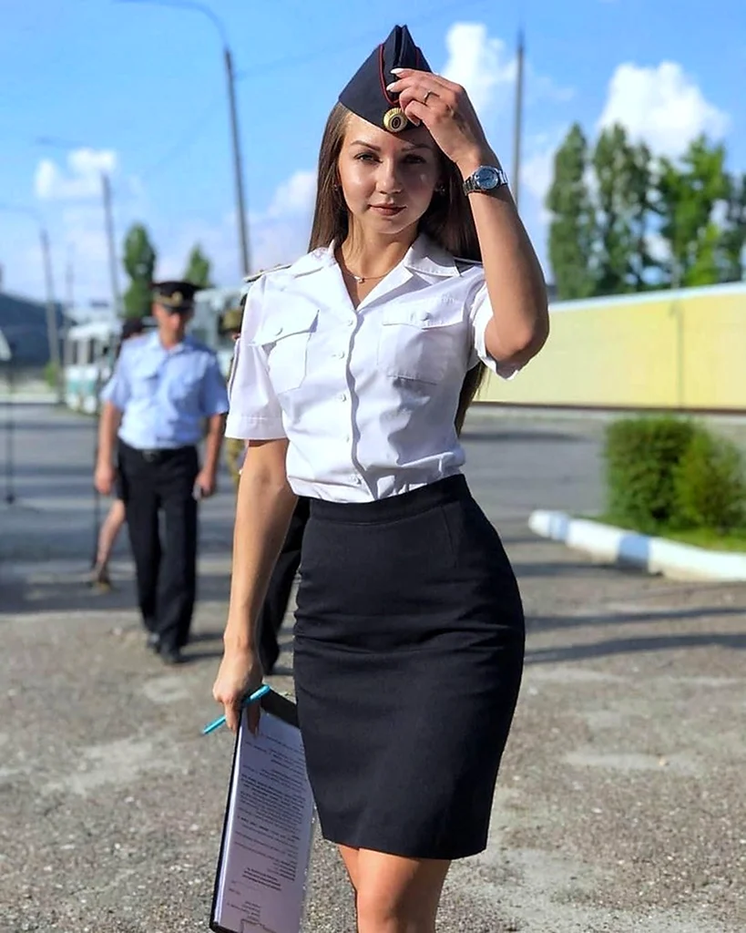 Женщина полицейский