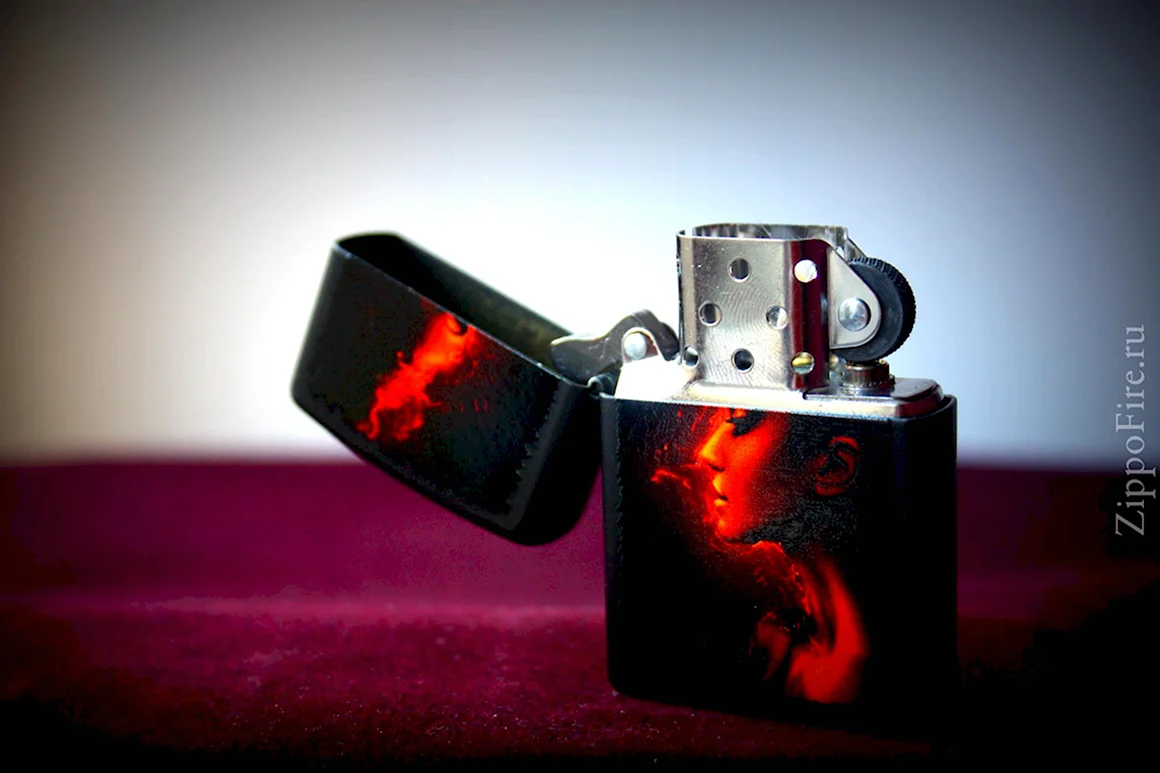Zippo 218 Burning woman